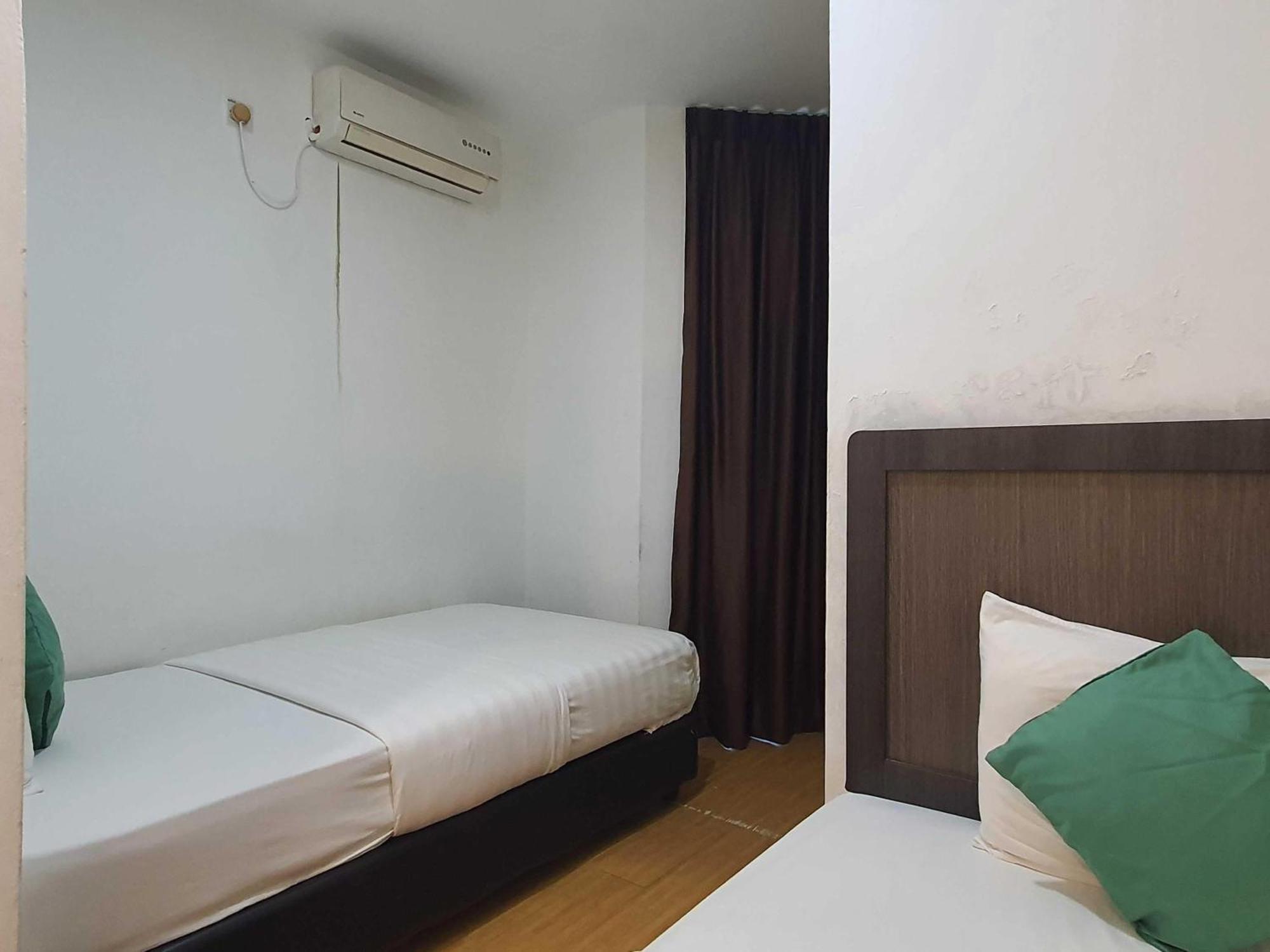 Oyo 91053 Signature Inn Miri Zewnętrze zdjęcie