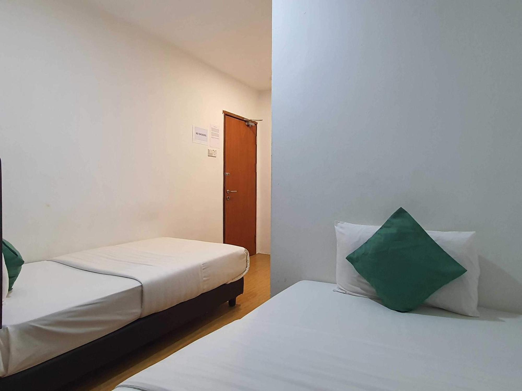 Oyo 91053 Signature Inn Miri Zewnętrze zdjęcie