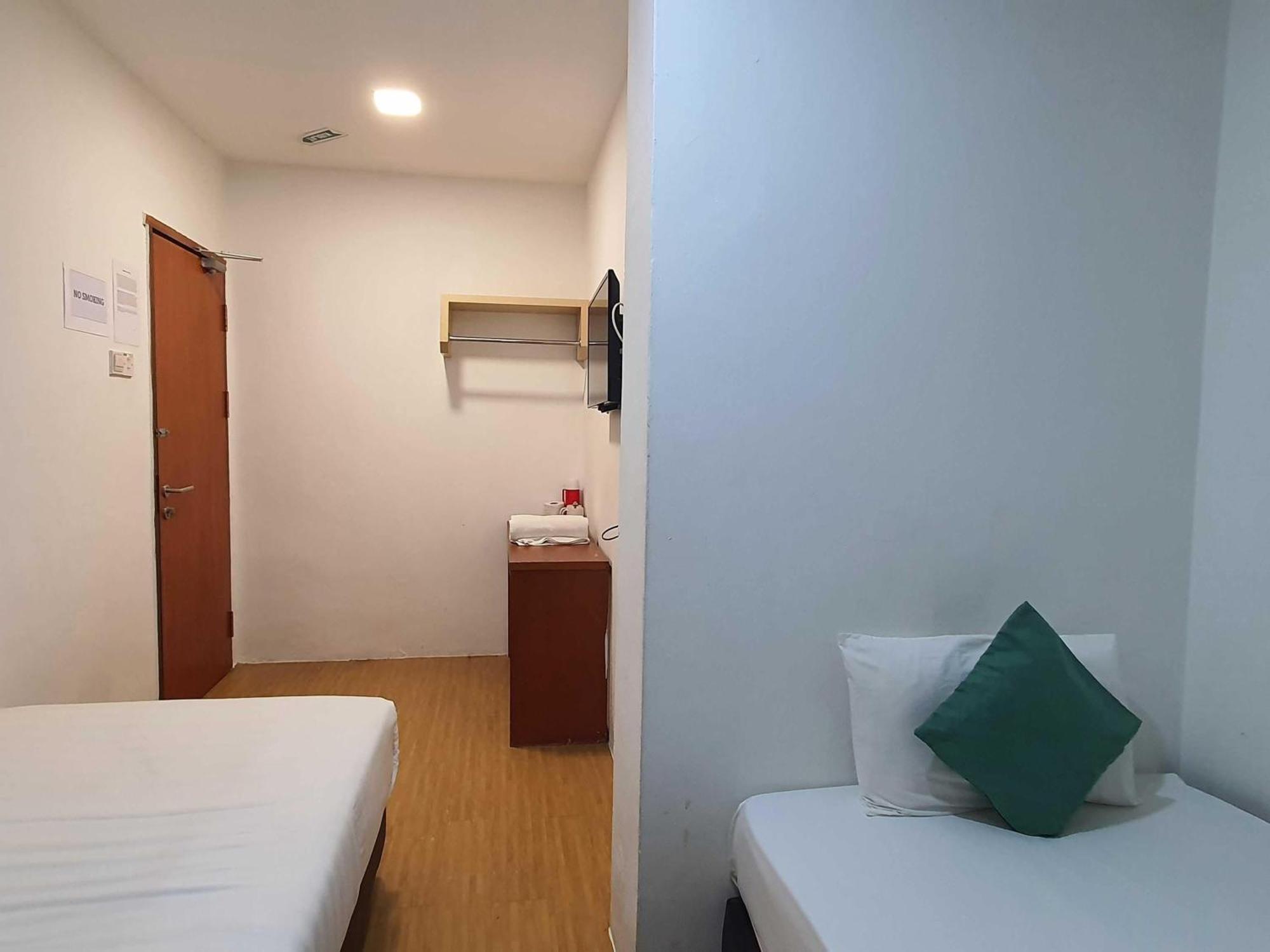 Oyo 91053 Signature Inn Miri Zewnętrze zdjęcie