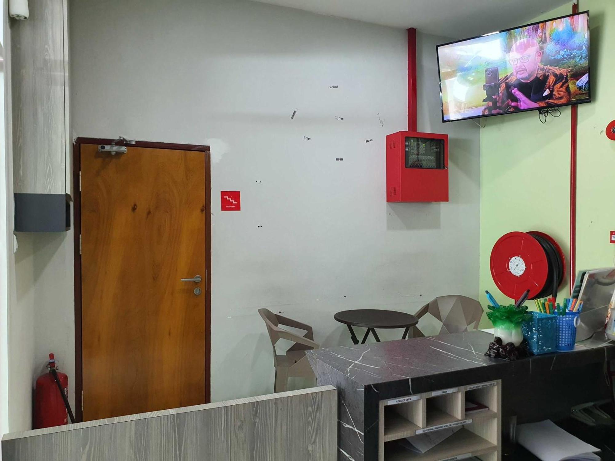 Oyo 91053 Signature Inn Miri Zewnętrze zdjęcie
