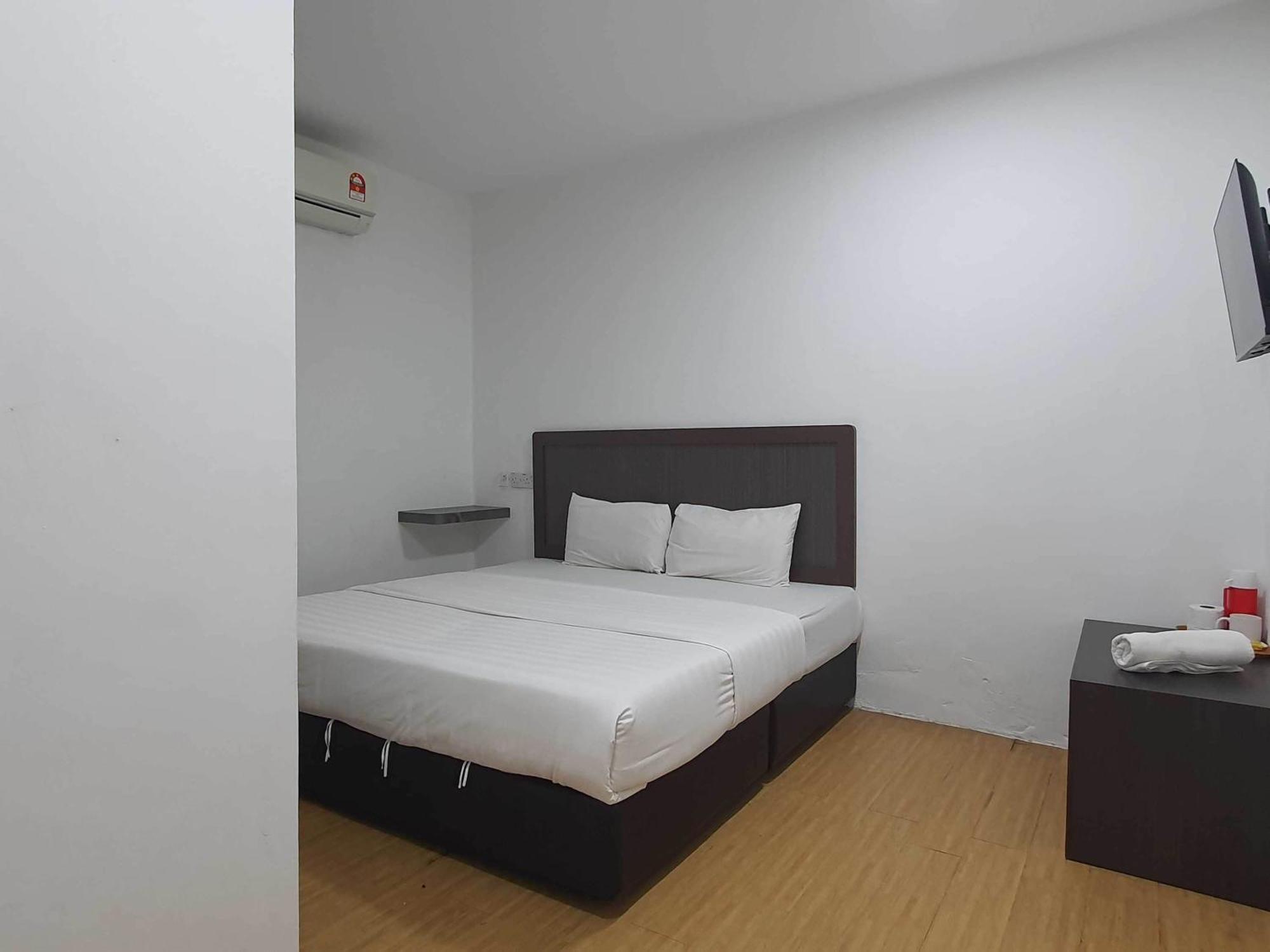 Oyo 91053 Signature Inn Miri Zewnętrze zdjęcie