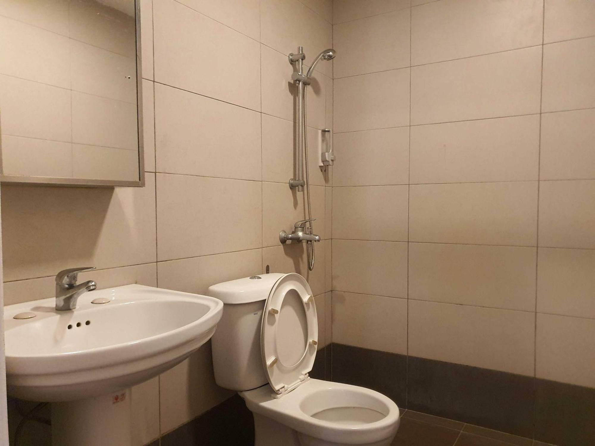 Oyo 91053 Signature Inn Miri Zewnętrze zdjęcie