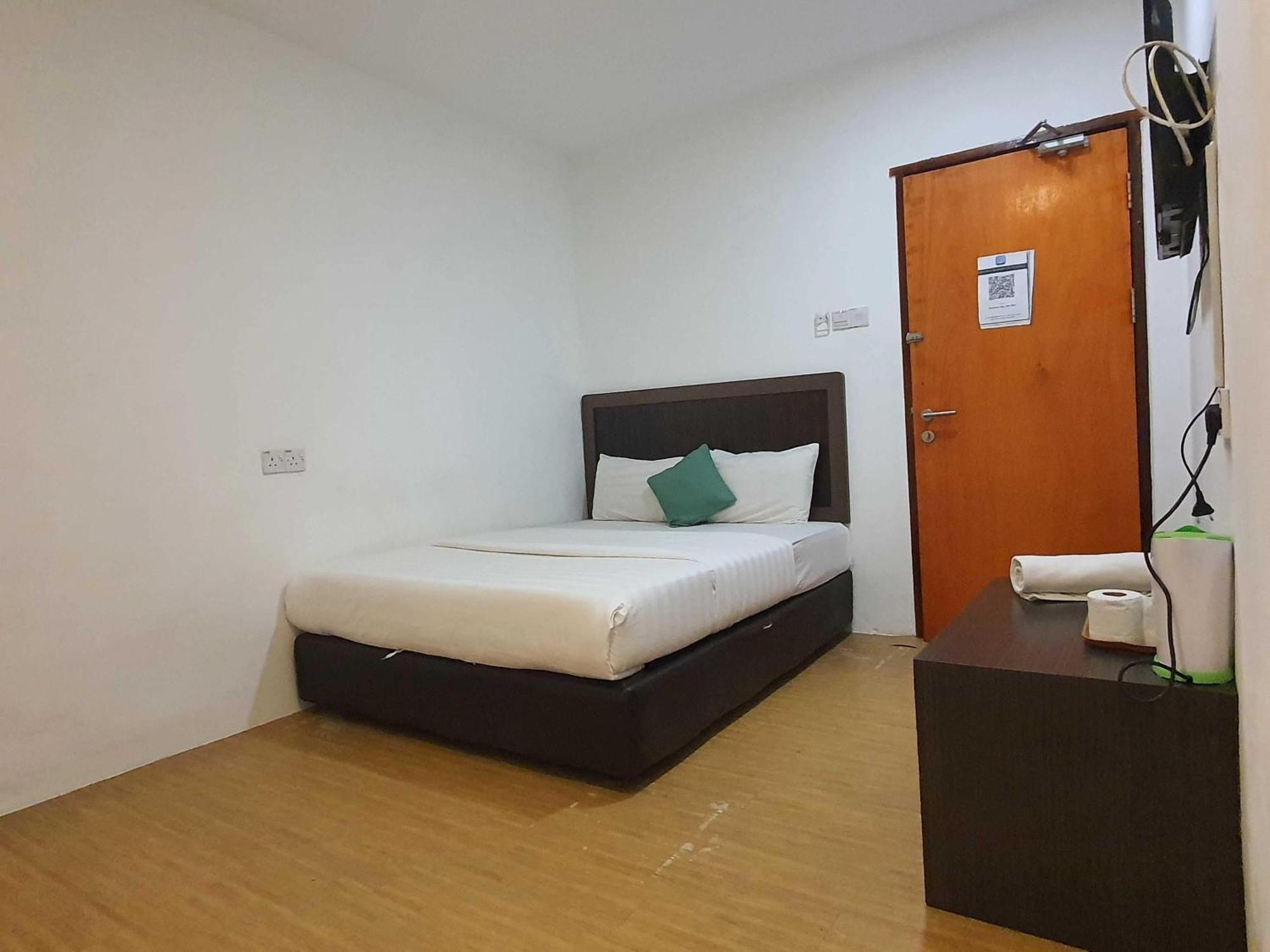 Oyo 91053 Signature Inn Miri Zewnętrze zdjęcie