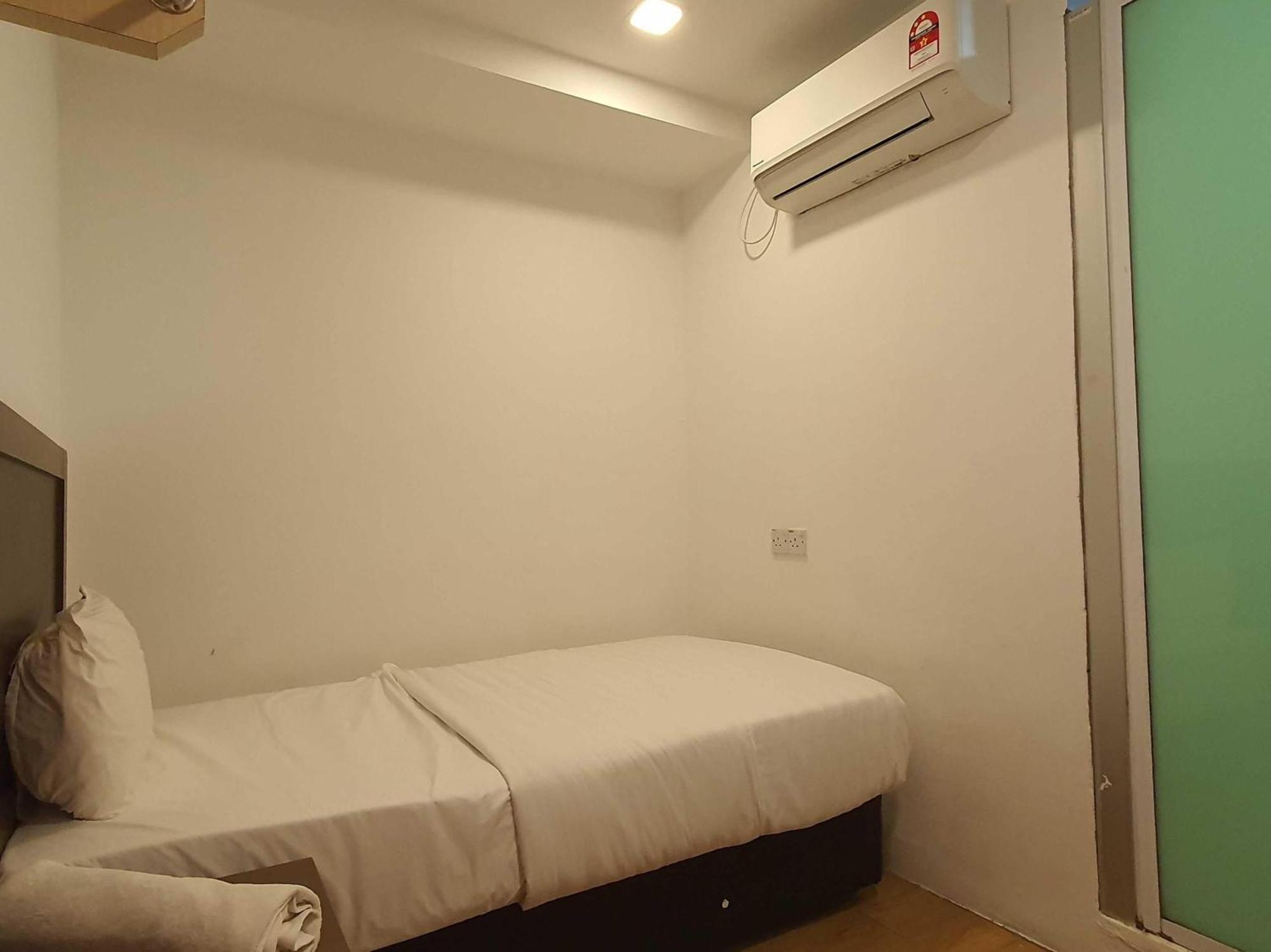Oyo 91053 Signature Inn Miri Zewnętrze zdjęcie
